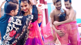 Dost ki Biwi ko dost ke samne hi choda Threesome hardcore action sex